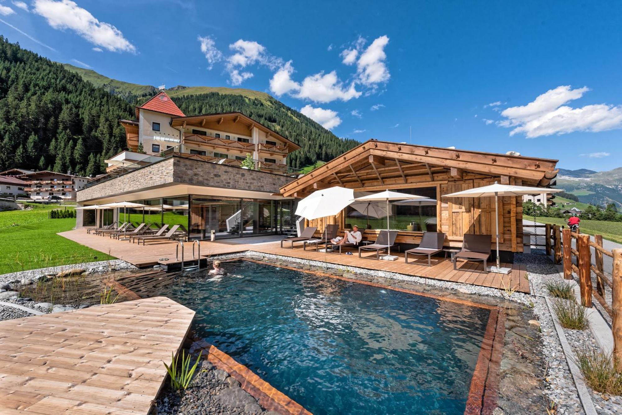 Alpinhotel Berghaus 4*