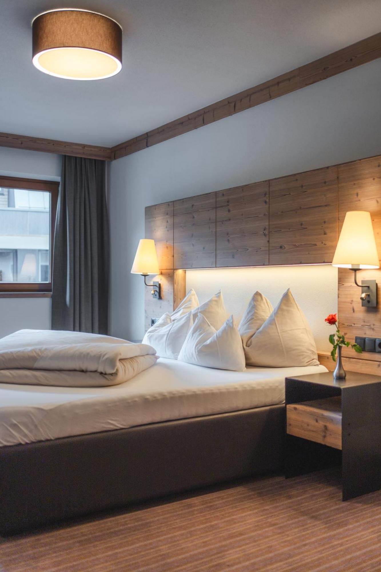 Hotel Alpinhotel Berghaus 4*