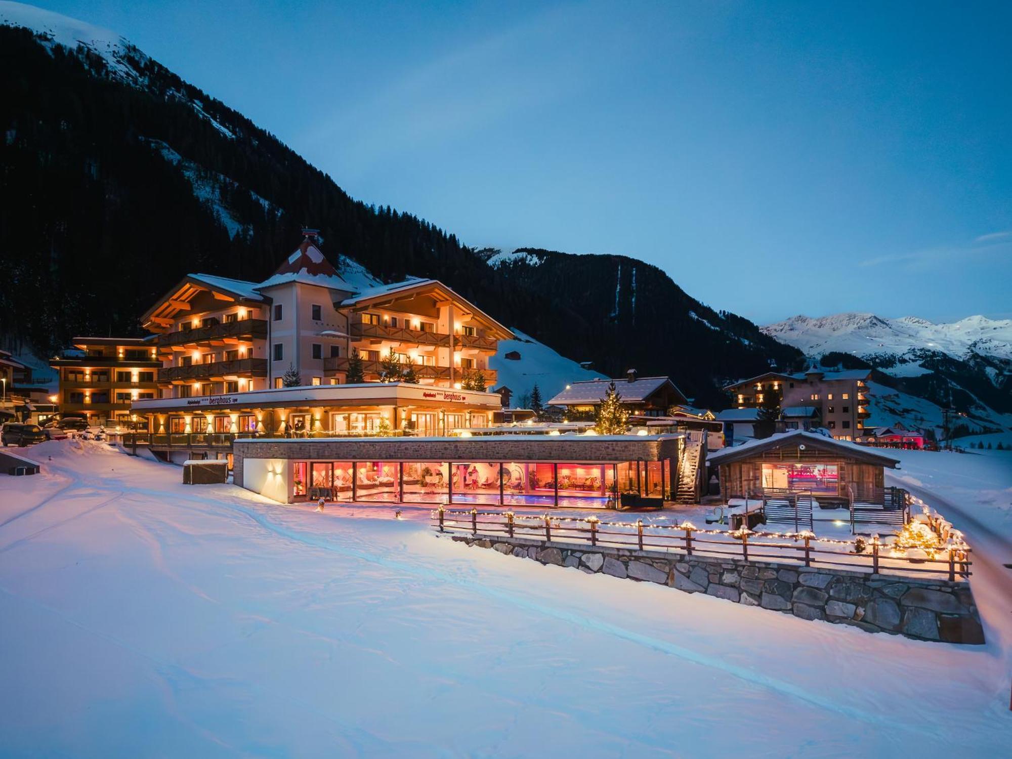 Hotel Alpinhotel Berghaus 4*